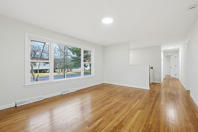 58 Ray Ave, Bellingham, MA 02019