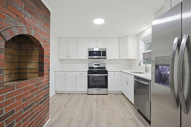 58 Ray Ave, Bellingham, MA 02019