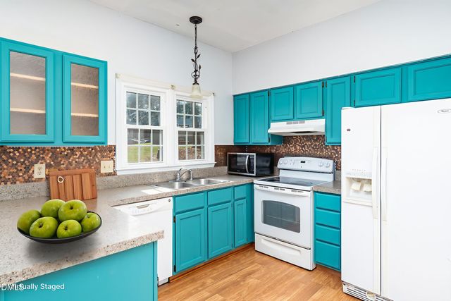 6205 Waterside Lane, Raleigh, NC 27613