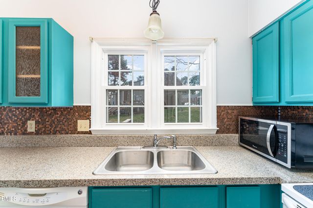 6205 Waterside Lane, Raleigh, NC 27613