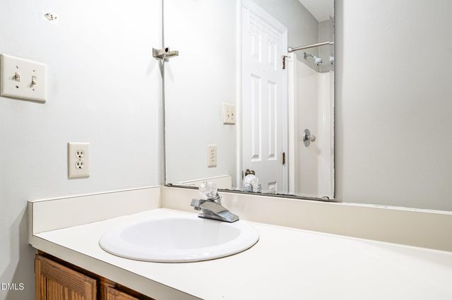 6205 Waterside Lane, Raleigh, NC 27613