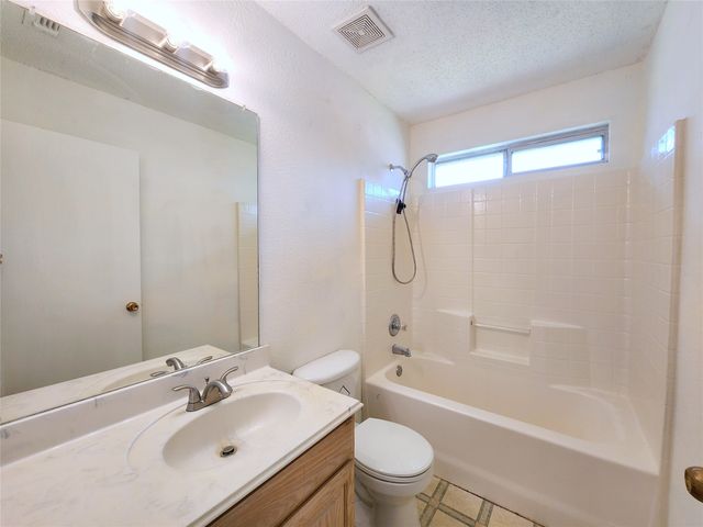 414 Dakota Drive, Joshua, TX 76058