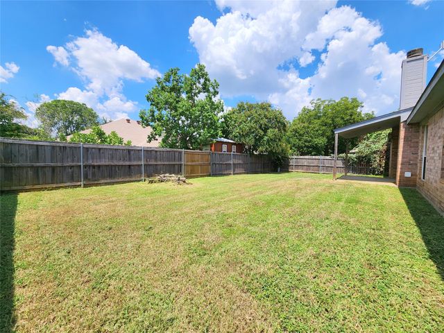414 Dakota Drive, Joshua, TX 76058