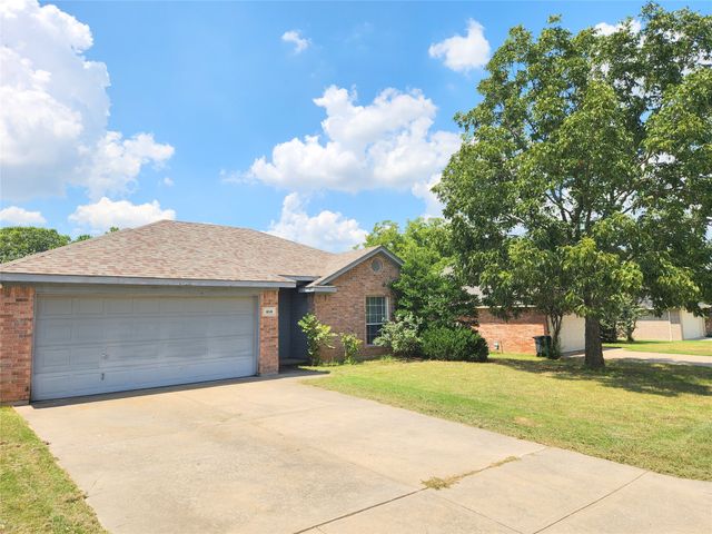 414 Dakota Drive, Joshua, TX 76058