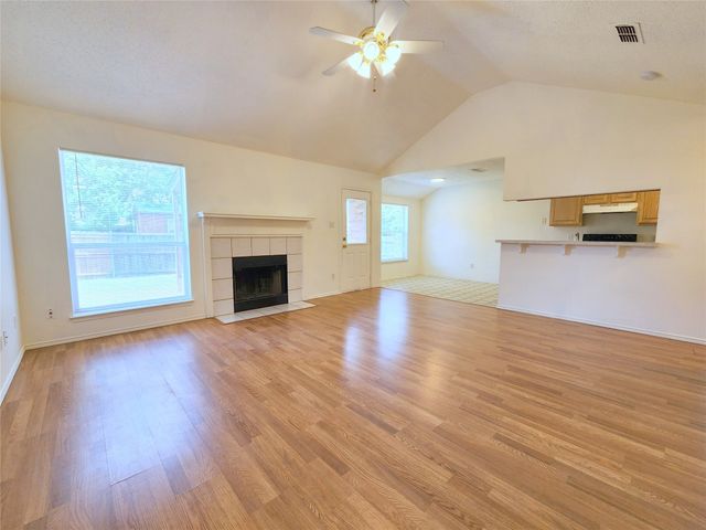 414 Dakota Drive, Joshua, TX 76058