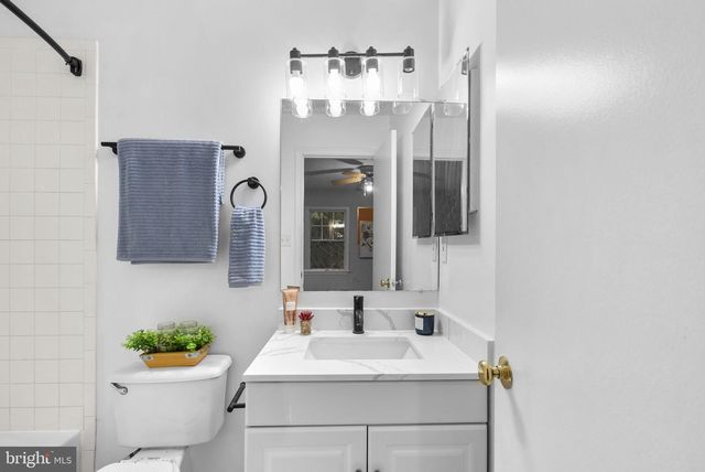 842 HR DR SE, Washington, DC 20032