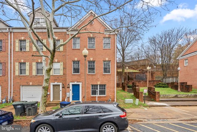 842 HR DR SE, Washington, DC 20032