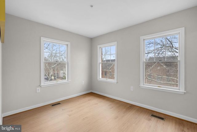 842 HR DR SE, Washington, DC 20032