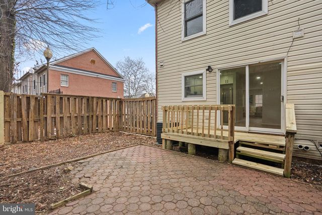 842 HR DR SE, Washington, DC 20032