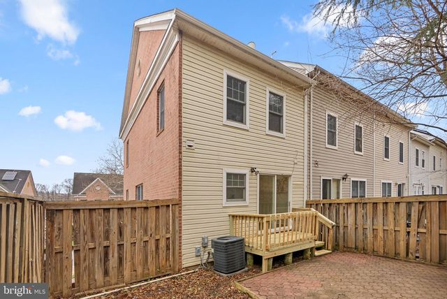 842 HR DR SE, Washington, DC 20032