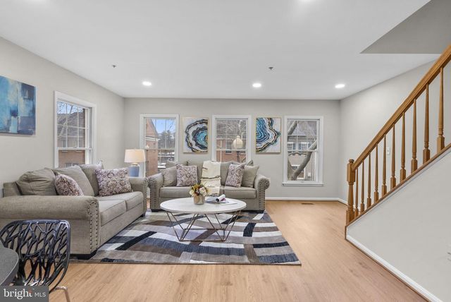 842 HR DR SE, Washington, DC 20032