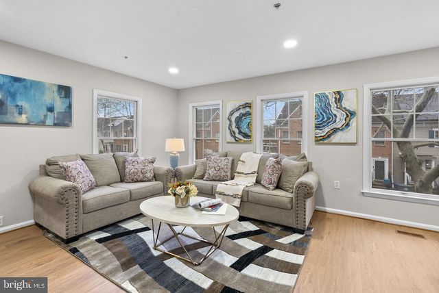 842 HR DR SE, Washington, DC 20032