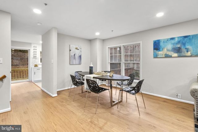 842 HR DR SE, Washington, DC 20032