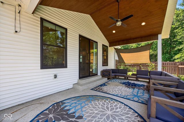 943 E Nicholas Lane, Ellettsville, IN 47429