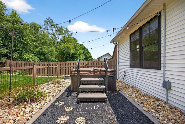 943 E Nicholas Lane, Ellettsville, IN 47429