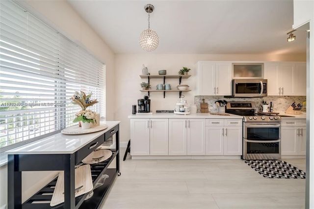 2560 NW 103RD Avenue 406, Sunrise, FL 33322