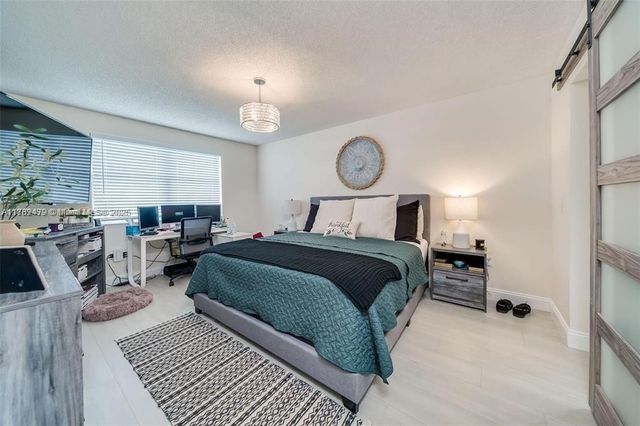2560 NW 103RD Avenue 406, Sunrise, FL 33322