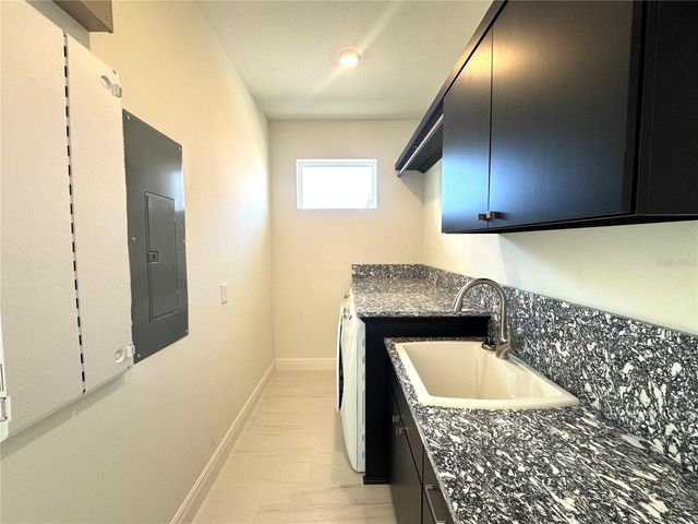 9819 GOBAT ALLEY, Orlando, FL 32827