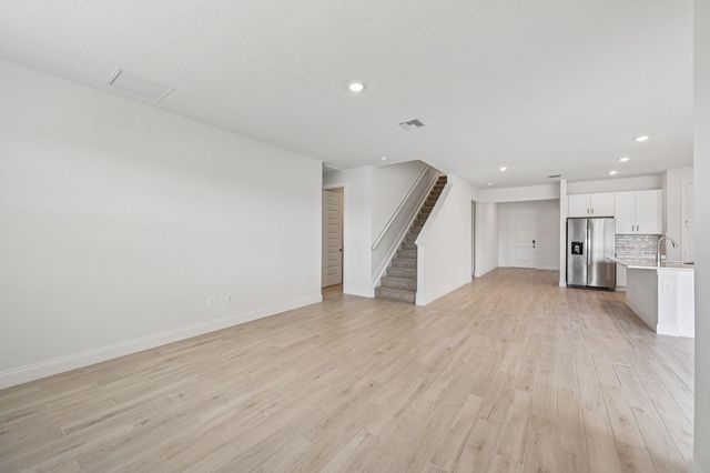 6320 NW Cloverdale Avenue, Port St Lucie, FL 34987