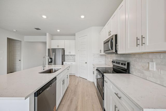 6320 NW Cloverdale Avenue, Port St Lucie, FL 34987