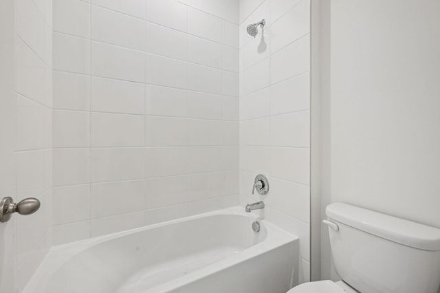 6320 NW Cloverdale Avenue, Port St Lucie, FL 34987