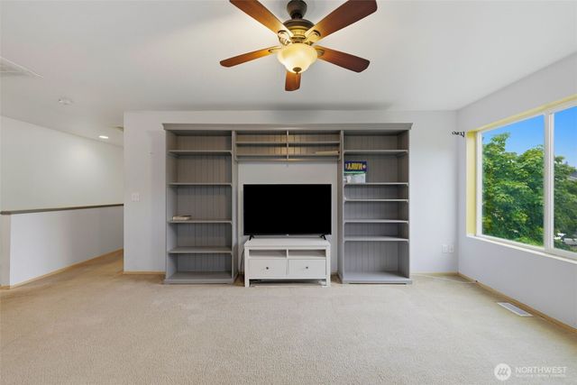 21284 Brevik Place NW, Poulsbo, WA 98370