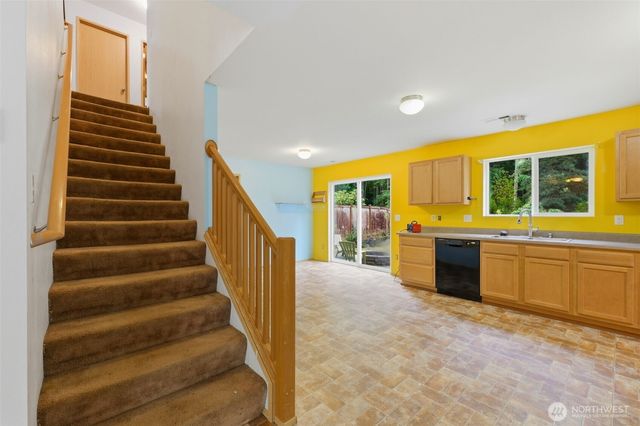 21284 Brevik Place NW, Poulsbo, WA 98370
