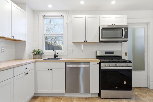 210 E Blake Avenue, Columbus, OH 43202