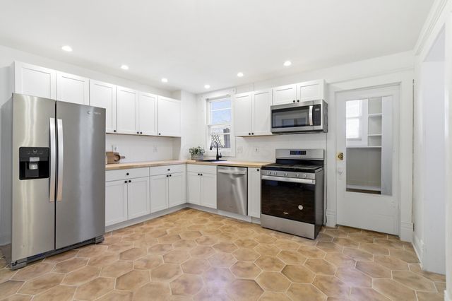 210 E Blake Avenue, Columbus, OH 43202