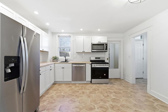 210 E Blake Avenue, Columbus, OH 43202