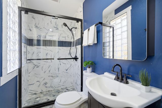 210 E Blake Avenue, Columbus, OH 43202