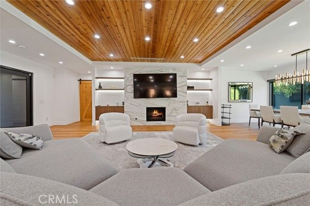 23103 Leonora, Woodland Hills (los Angeles), CA 91367