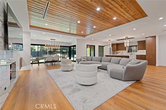 23103 Leonora, Woodland Hills (los Angeles), CA 91367