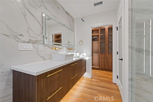 23103 Leonora, Woodland Hills (los Angeles), CA 91367