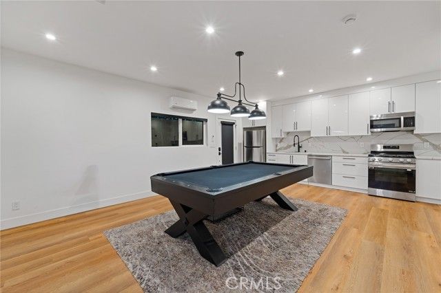 23103 Leonora, Woodland Hills (los Angeles), CA 91367