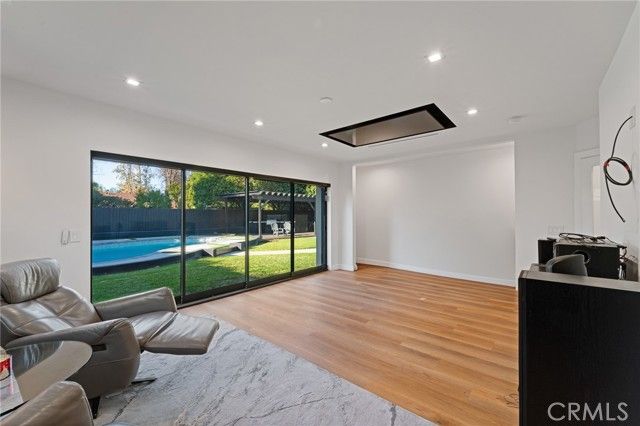 23103 Leonora, Woodland Hills (los Angeles), CA 91367