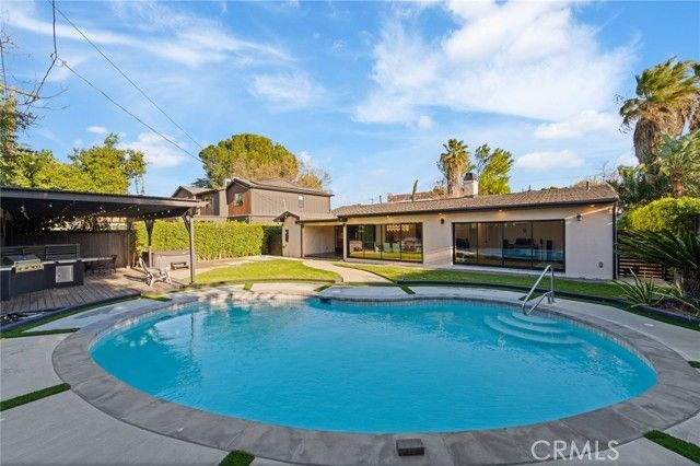 23103 Leonora, Woodland Hills (los Angeles), CA 91367