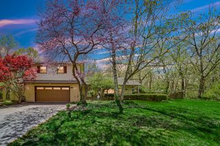 32381 N Forest Drive, Grayslake, IL 60030