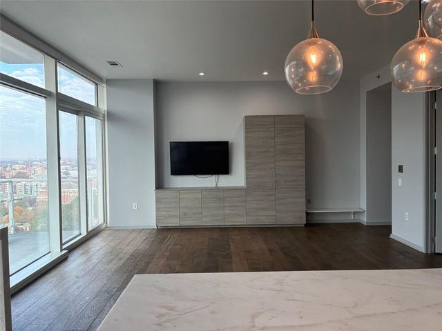 45 Ivan Allen Jr NW Boulevard 1806, Atlanta, GA 30308