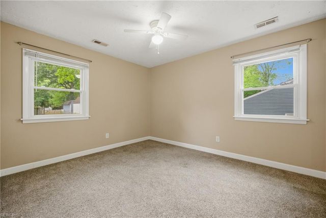218 Collins DR, Newport News, VA 23601
