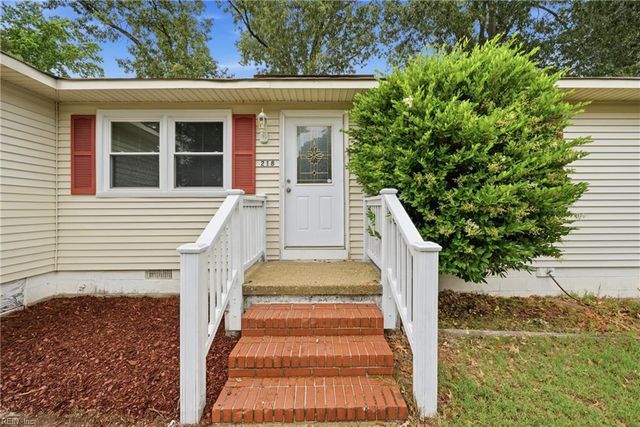218 Collins DR, Newport News, VA 23601