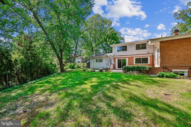 300 GILSAN CT, Silver Spring, MD 20902