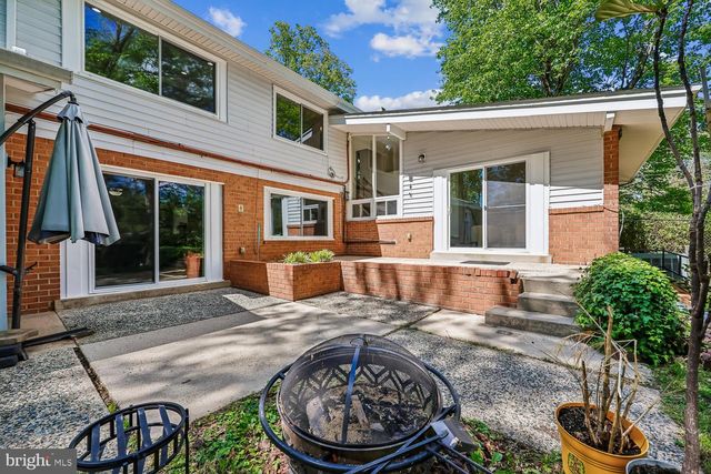 300 GILSAN CT, Silver Spring, MD 20902