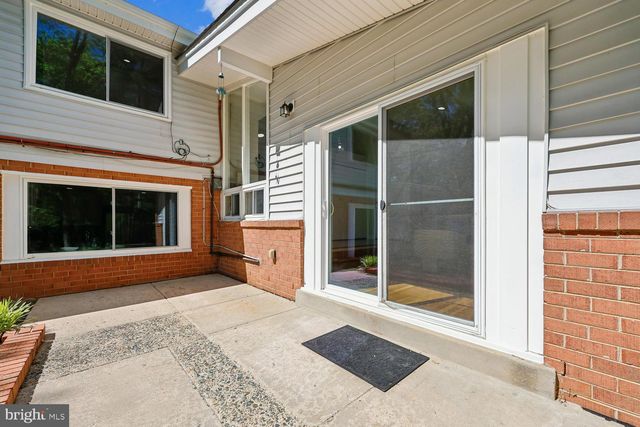 300 GILSAN CT, Silver Spring, MD 20902