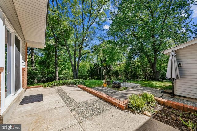 300 GILSAN CT, Silver Spring, MD 20902