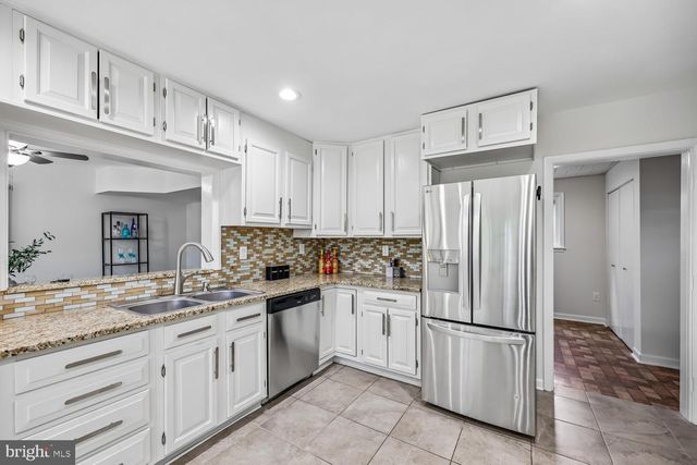 300 GILSAN CT, Silver Spring, MD 20902