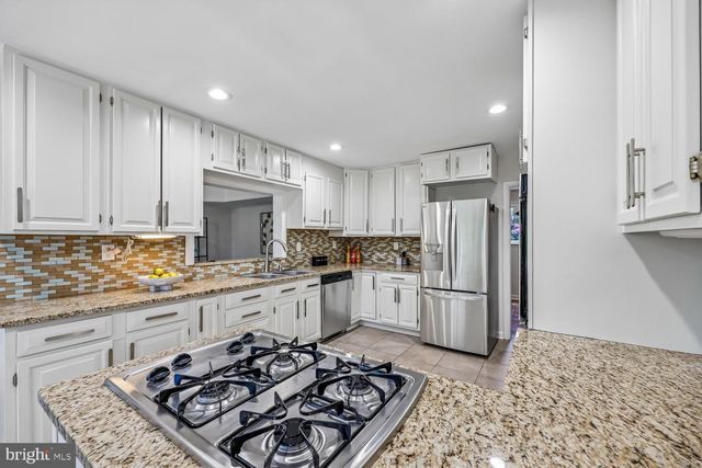 300 GILSAN CT, Silver Spring, MD 20902