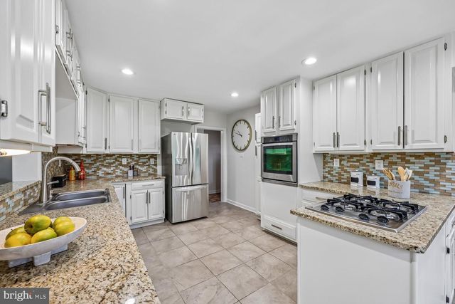 300 GILSAN CT, Silver Spring, MD 20902