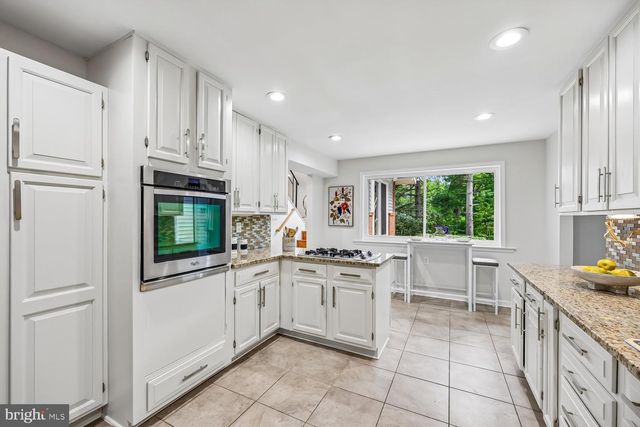 300 GILSAN CT, Silver Spring, MD 20902