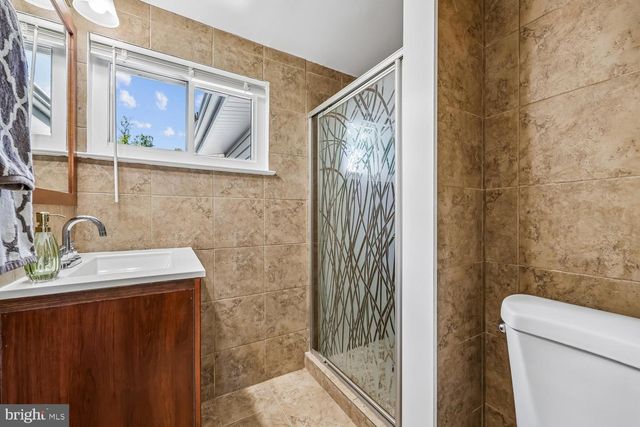 300 GILSAN CT, Silver Spring, MD 20902